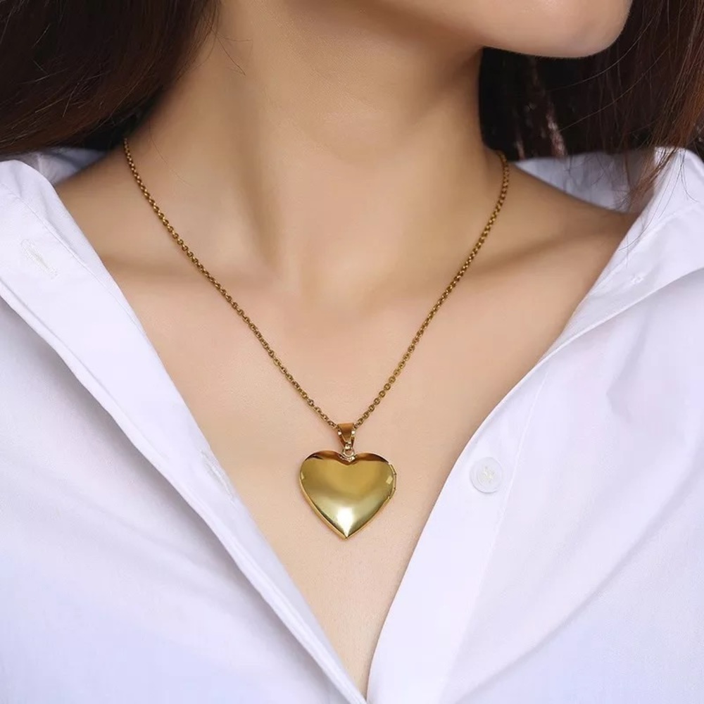 Heart openable locker pendant necklace chain